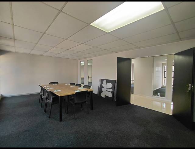 235M² OFFICE TO LET IN HURLINGHAM